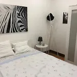 בית נופש Grandma's House In Lisbon אודיבלאס